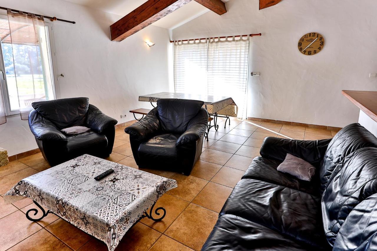 Les Gites Du Mas Canillac Châteaurenard エクステリア 写真